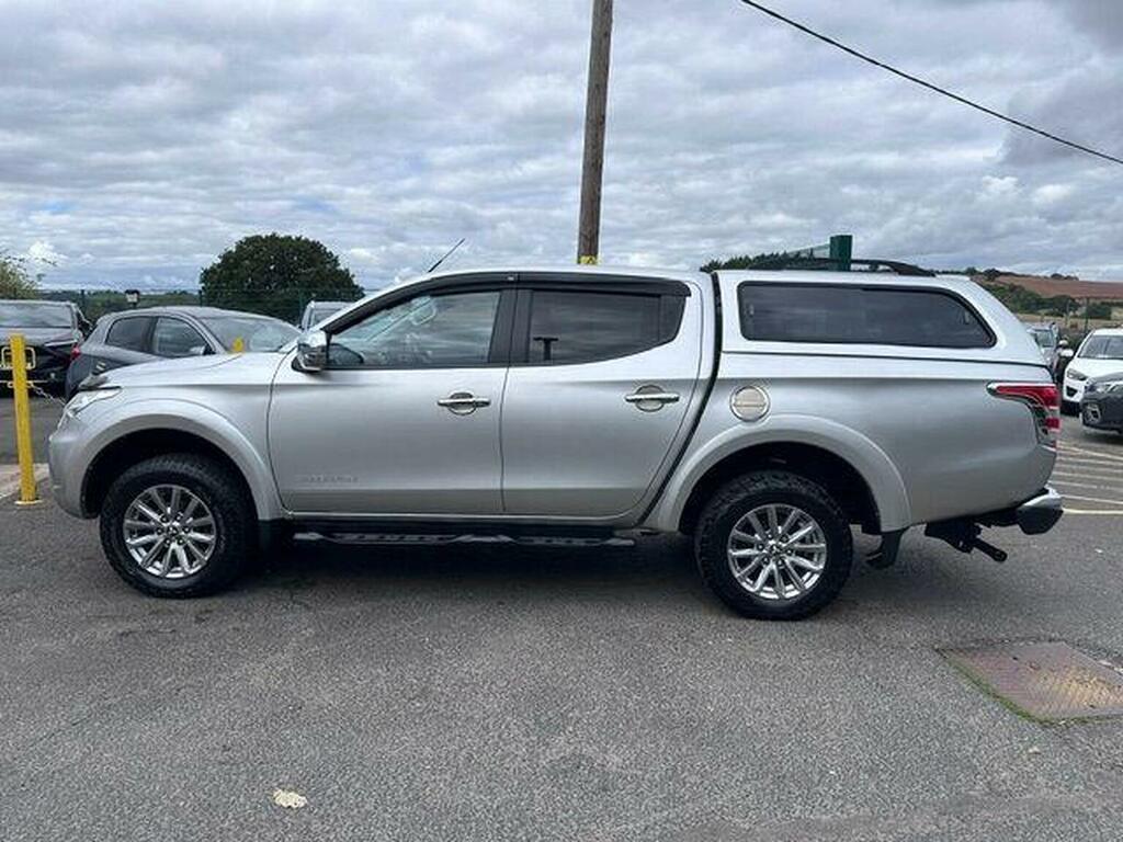 Mitsubishi L200 Double Cab Di-d 178 Titan 4Wd Black #11