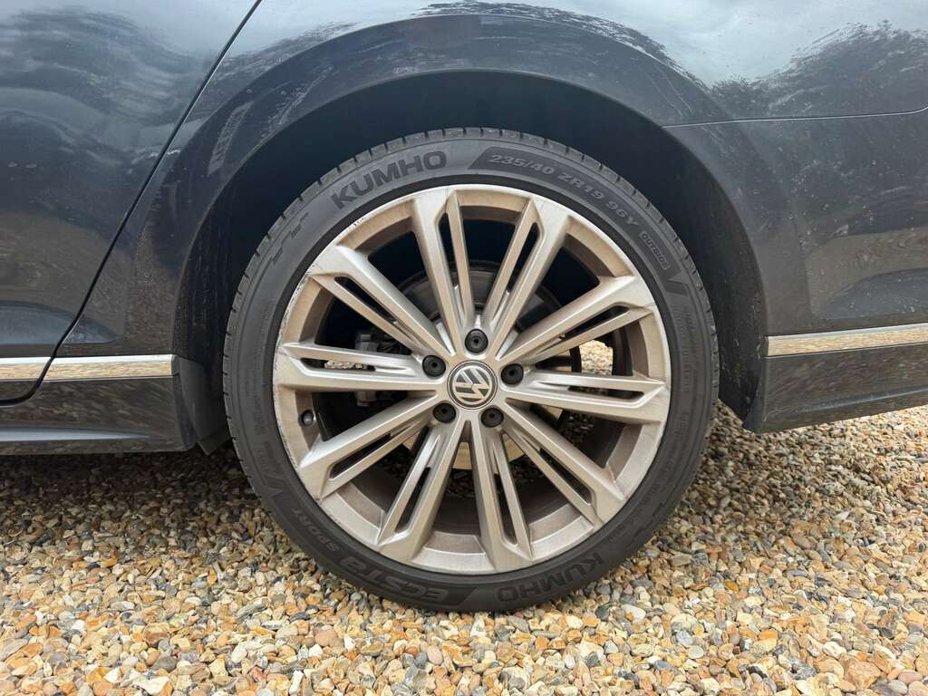 Volkswagen Passat 1.6 Se Tdi Bluemotion Technology Dsg 119 Bhp Grey #18