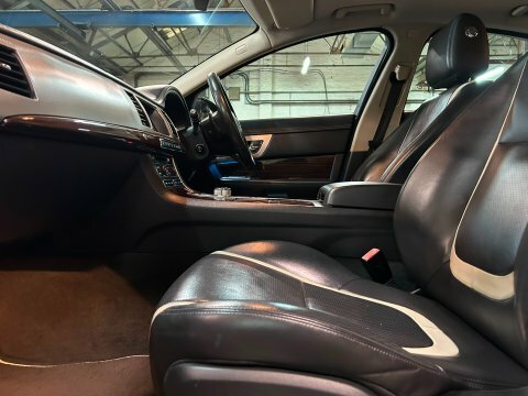 Jaguar XF 2.2D 200 Portfolio Silver #46