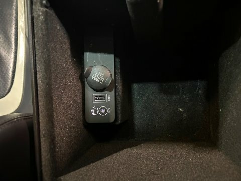Jaguar XF 2.2D 200 Portfolio Silver #31