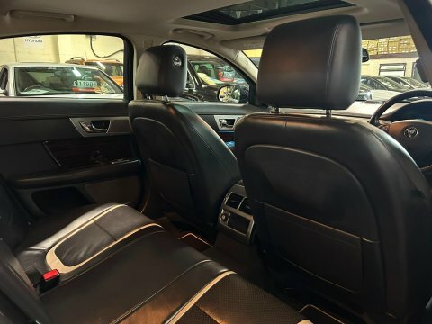 Jaguar XF 2.2D 200 Portfolio Silver #39