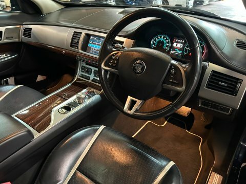 Jaguar XF 2.2D 200 Portfolio Silver #20