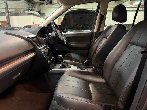 Land Rover Freelander 2.2 Td4 Black And White Black #15