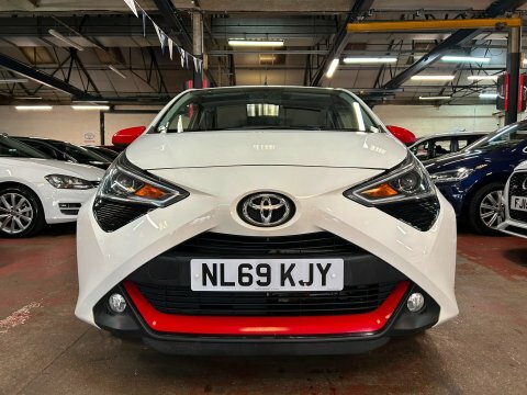 Toyota Aygo Vvt-i X-trend White #2