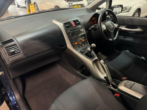 Toyota Auris 2.2 D-4d Sr 180 Grey #10