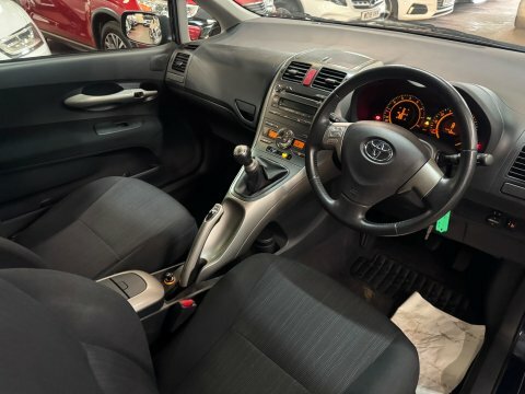 Toyota Auris 2.2 D-4d Sr 180 Grey #24
