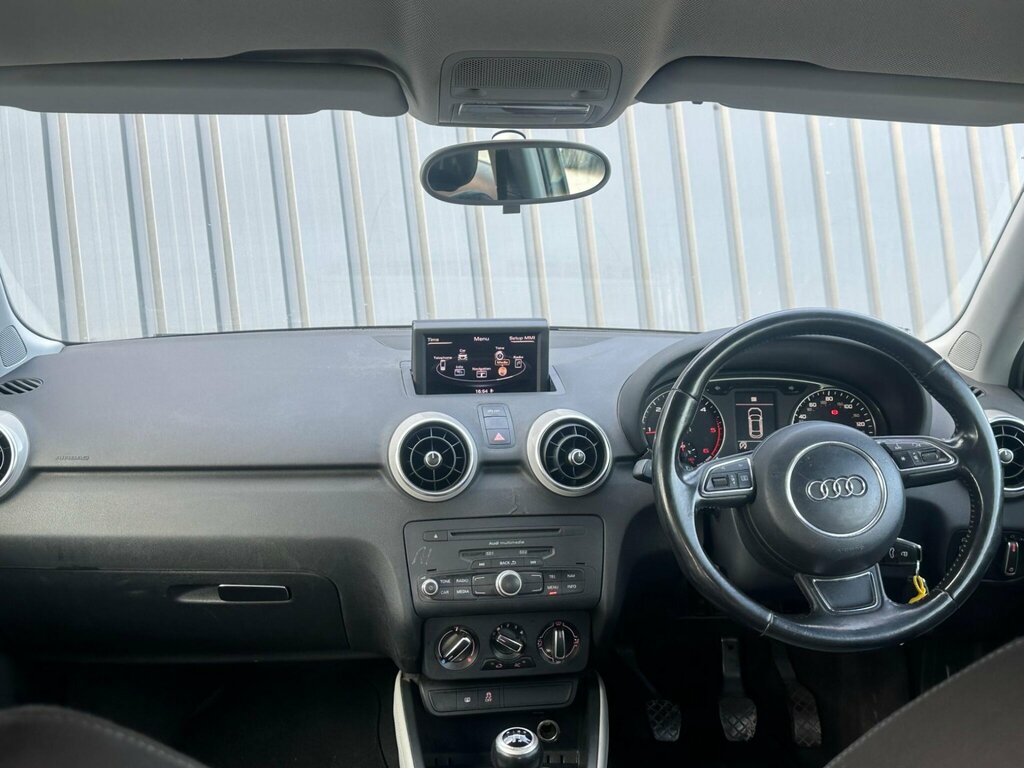 Audi A1 1.6 Tdi Sport Euro 5 Ss White #2