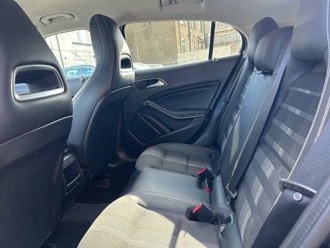Mercedes-Benz GLA Class 2019 19 Gla Black #6