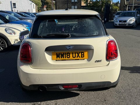 Mini Hatch 2018 18 One White #5
