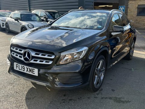 Mercedes-Benz GLA Class 2019 19 Gla Black #3