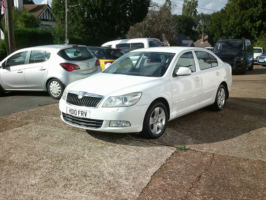 Skoda Octavia Hatchback 1.8 Tsi Elegance 2010 White #5
