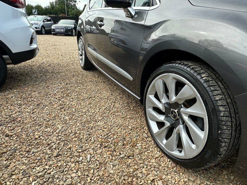 DS DS 4 1.6 Bluehdi Prestige Hatchback E Grey #19