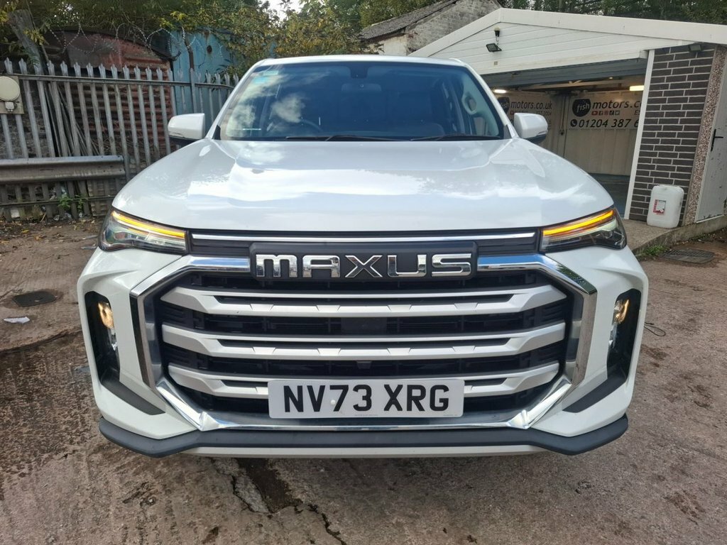 Maxus T90 Pickup White #5