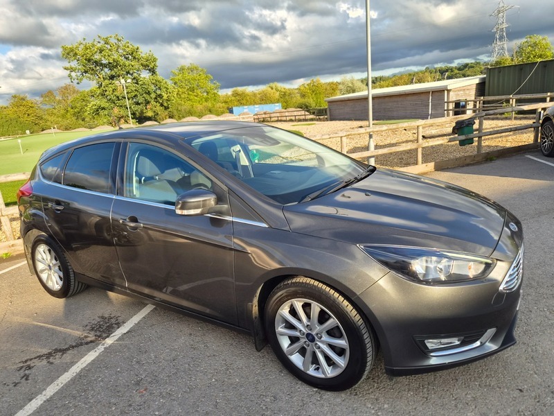 Ford Focus 1.0T Ecoboost Titanium Grey #2