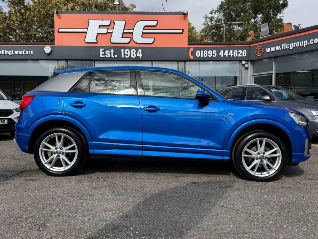 Audi Q2 1L S Line Blue #4