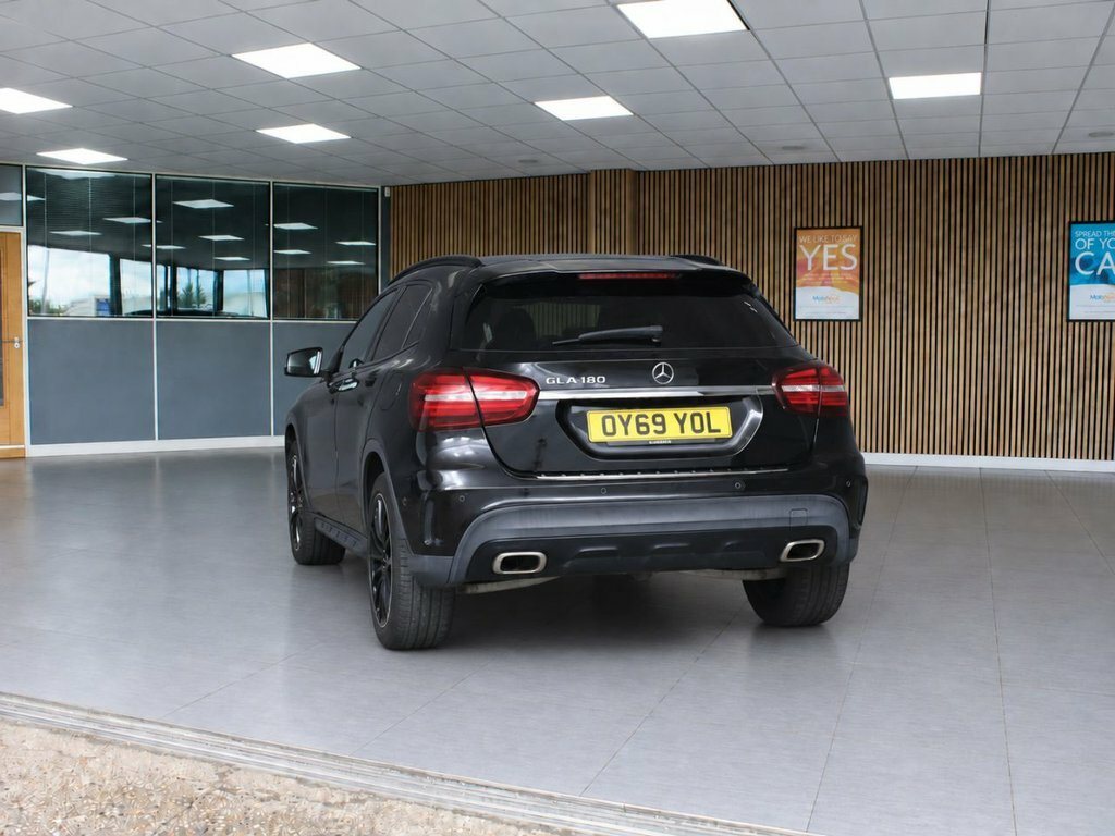 Mercedes-Benz GLA Class 1.6L Amg Line Edition Black #3