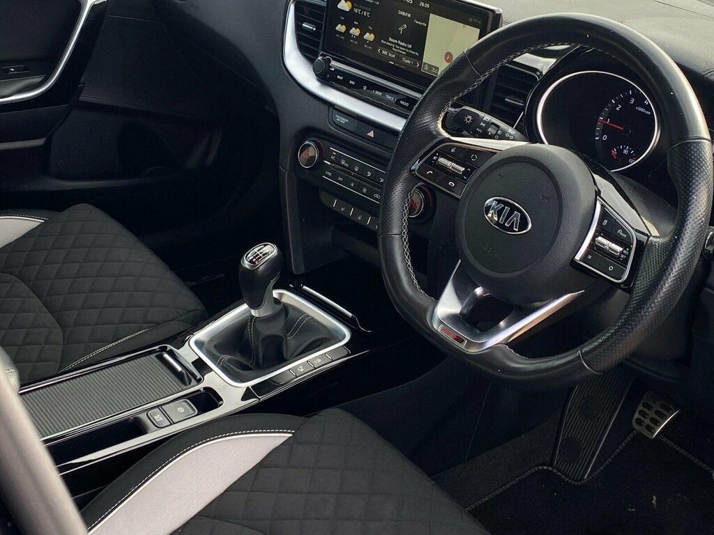 Kia Proceed 1.4 T-gdi Gt-line Shooting Brake Black #6
