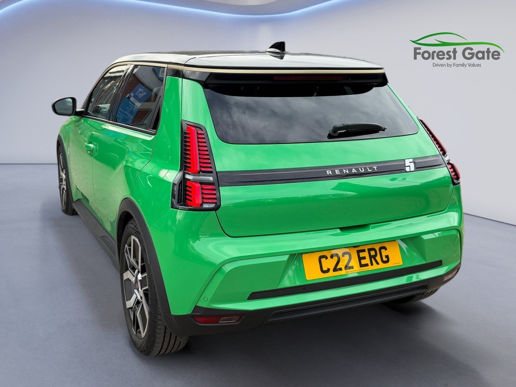 Renault 5 E-Tech Comfort Range 52Kwh Techno Hatchback Green #4