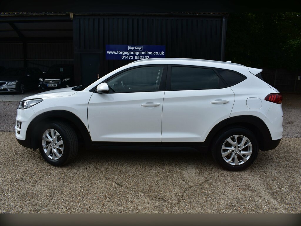 Hyundai Tucson 1.6 Gdi Se Nav Suv Euro 6 Ss White #6