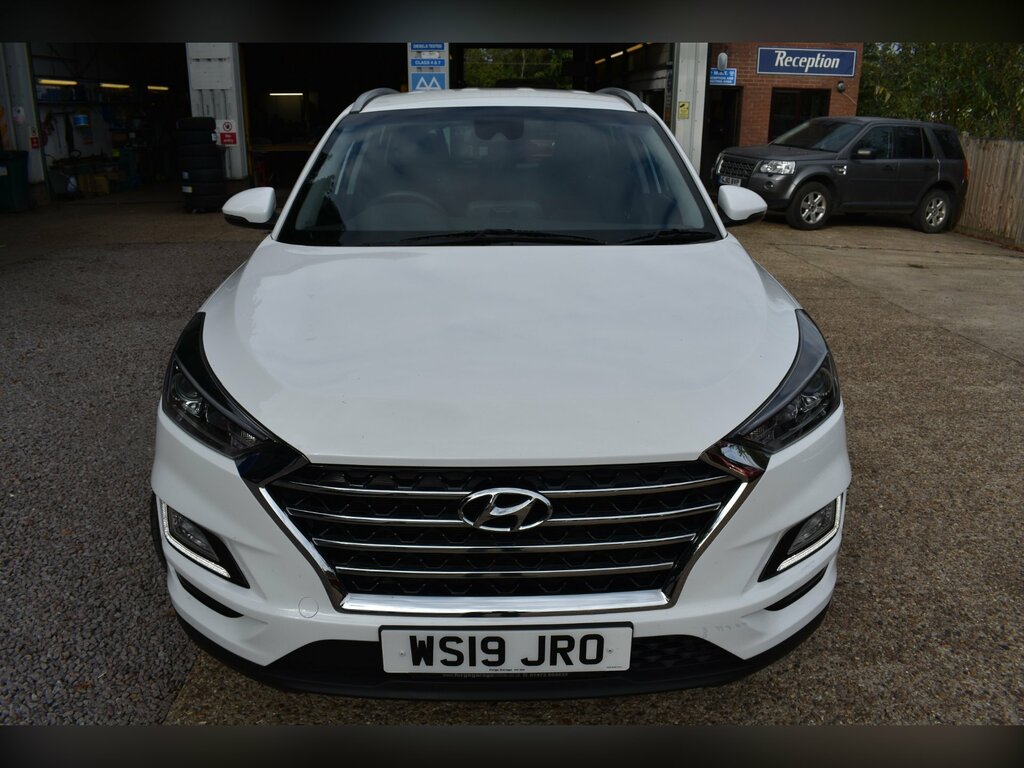 Hyundai Tucson 1.6 Gdi Se Nav Suv Euro 6 Ss White #4