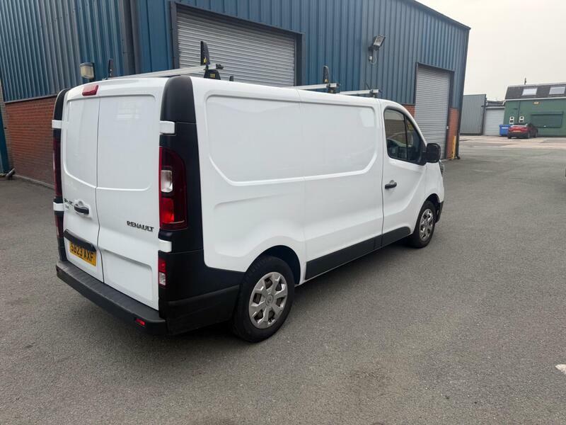 Renault Trafic 2.0-Dci-blue-sl30-start-l1-h1-euro-6-ss-5dr #3