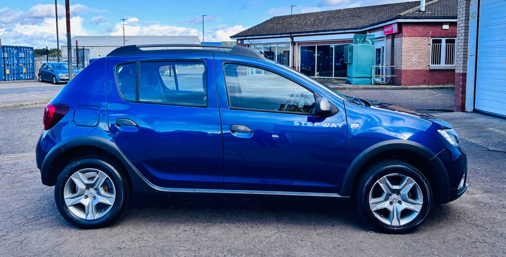 Dacia Sandero Stepway 0.9 Tce Essential Hatchback Euro Blue #2
