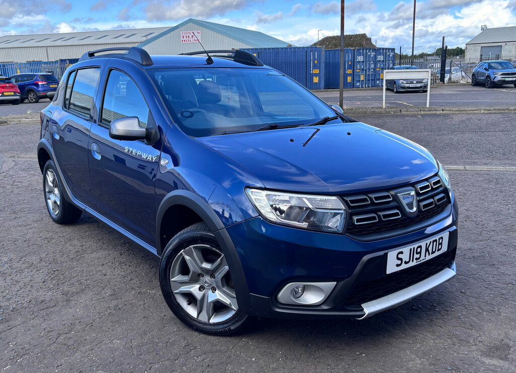 Dacia Sandero Stepway 0.9 Tce Essential Hatchback Euro Blue