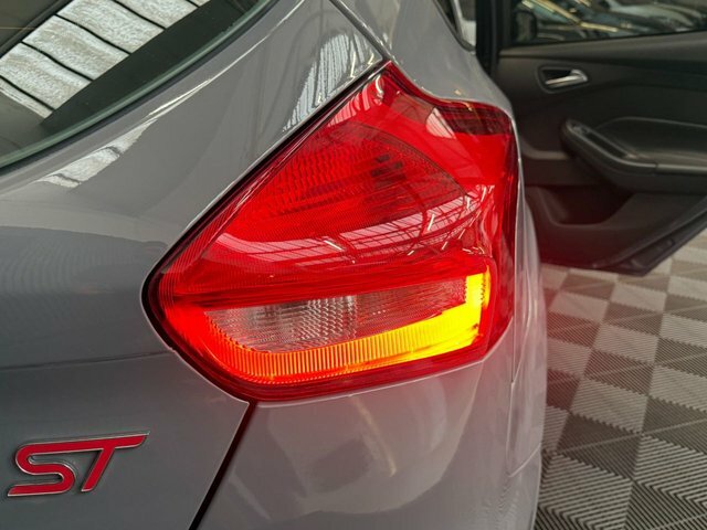 Ford Focus 1.5 Tdci Titanium Hatchback Euro Blue #72