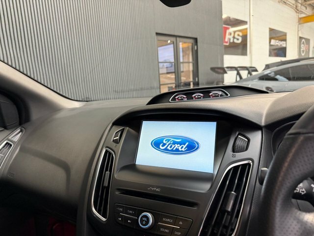 Ford Focus 1.5 Tdci Titanium Hatchback Euro Blue #33