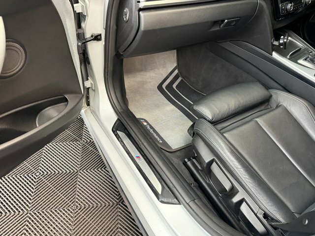 BMW 3 Series 2.0 330E M Sport Blue #52