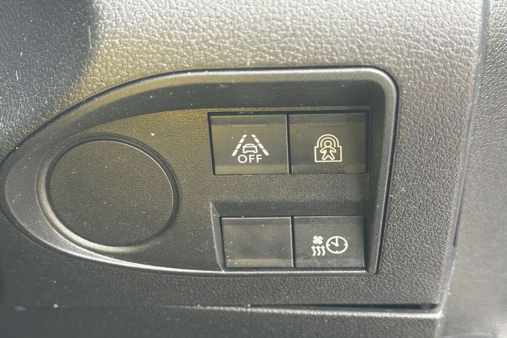 Vauxhall Combo-e Life 52Kwh Design XL Mpv 7.4Kw Charger #19