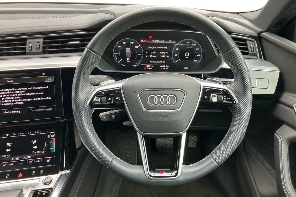 Audi E-tron 230Kw 50 Quattro 71Kwh S Line Black #5