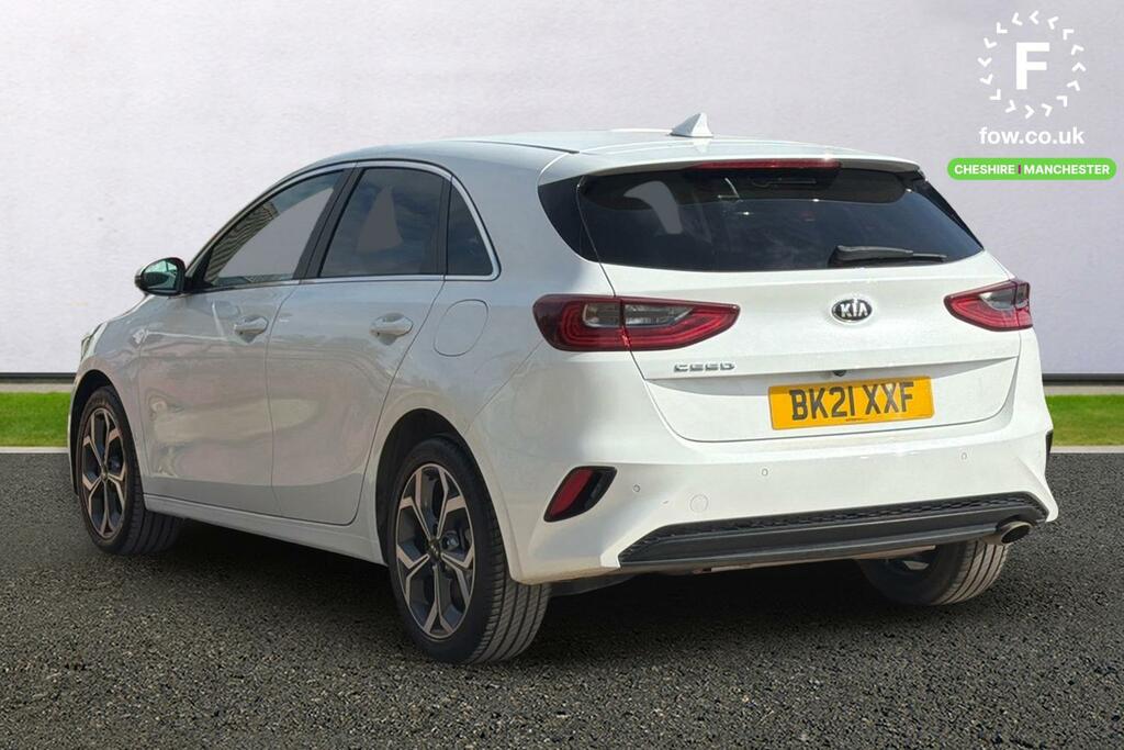 Kia Ceed 1.5T Gdi Isg 3 White #2
