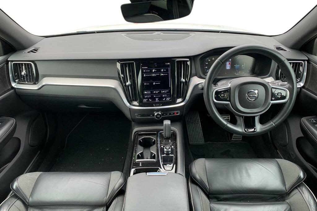 Volvo V60 2.0 T6 Recharge Phev R Design Awd White #3