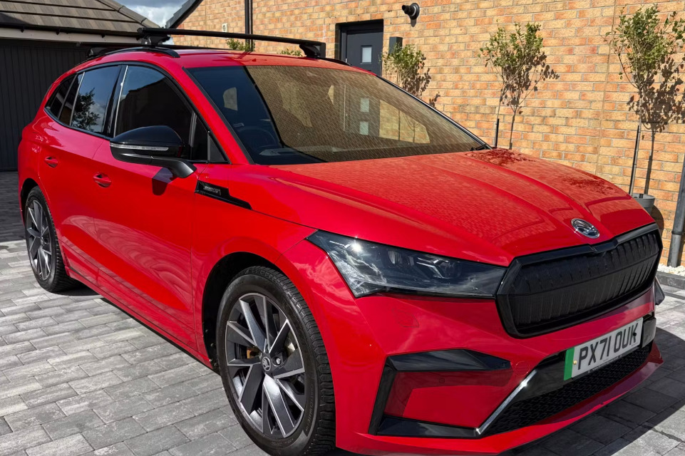Skoda ENYAQ 150Kw 80 Sportline 82Kwh Red