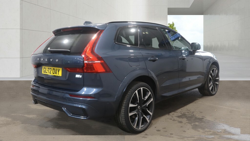Volvo XC60 Xc60 R-design B5 Mhev Awd White #4