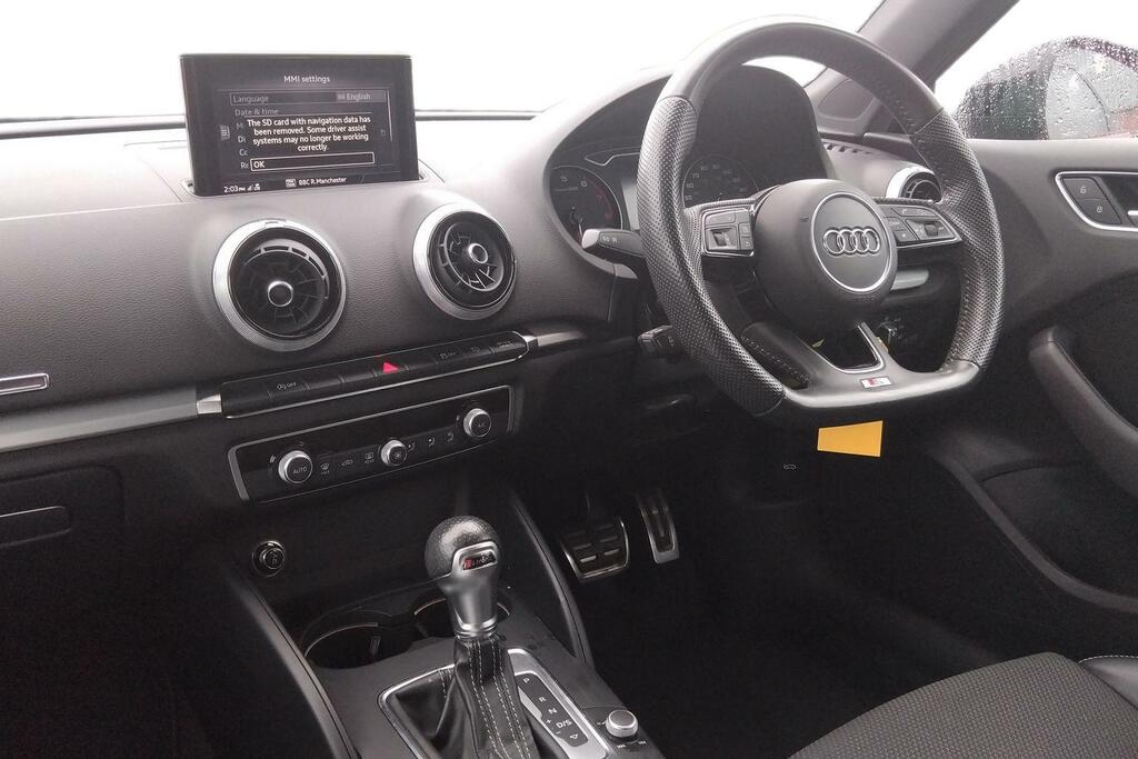 Audi A3 35 Tfsi Black Edition S Tronic Red #4