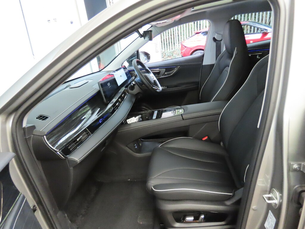 Omoda E5 155Kw Noble 61Kwh Silver #5