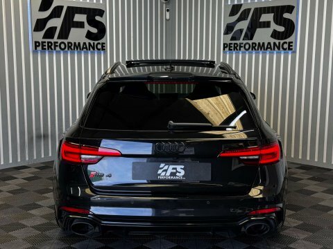 Audi RS4 2018 18 2.9 Black #5