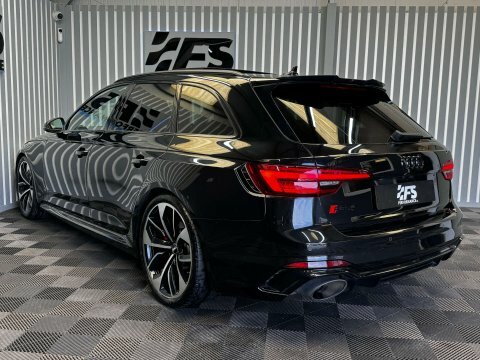 Audi RS4 2018 18 2.9 Black #4