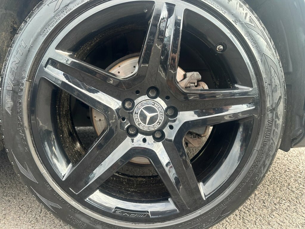 Mercedes-Benz GLA Class 2L Amg Line Grey #3