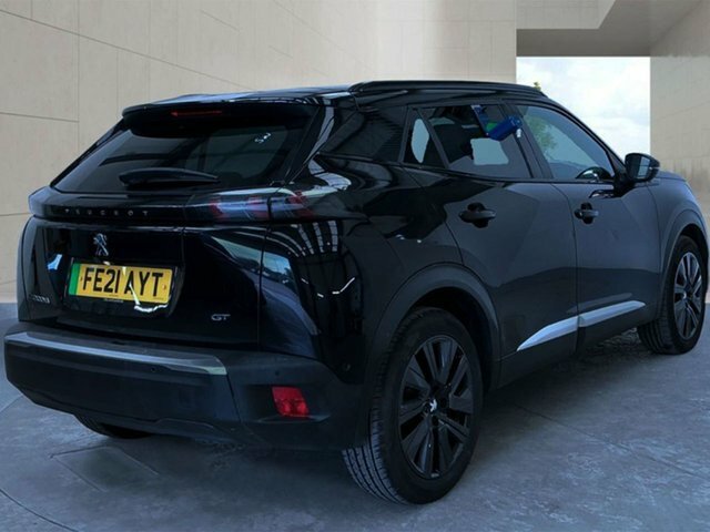 Peugeot e-2008 50Kwh Gt Premium Suv 136 Ps Black #4