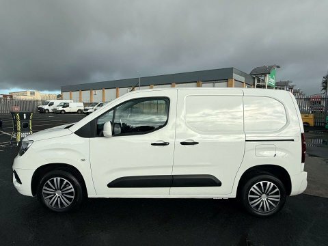 Vauxhall Combo 1.5 Combo 2300 White #4