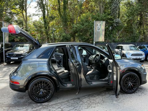Audi Q3 Q3 Sport Tfsi S-a Black #10
