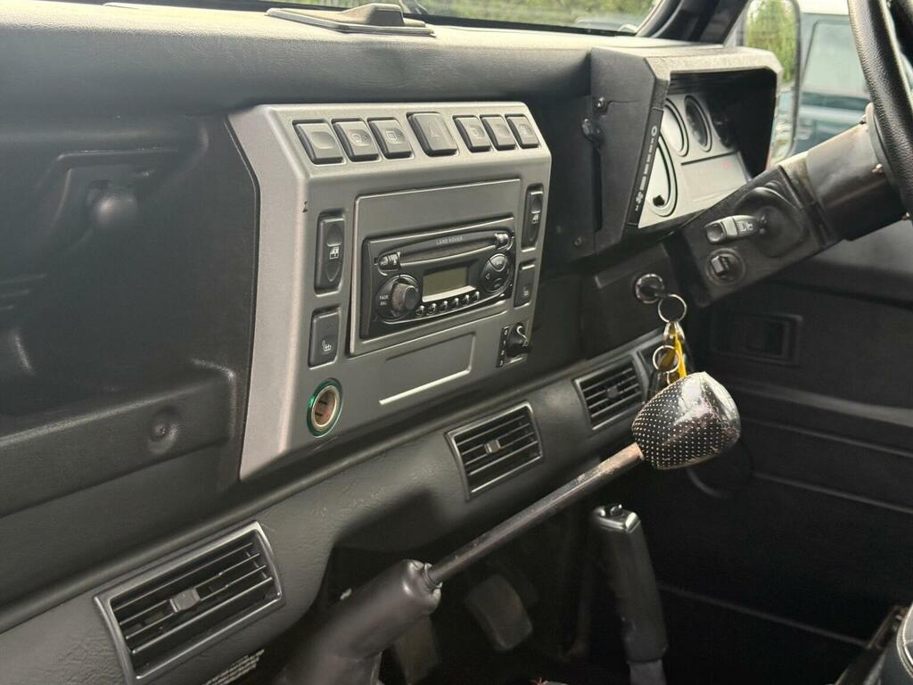 Land Rover Defender 90 90 Td5 Silver #24