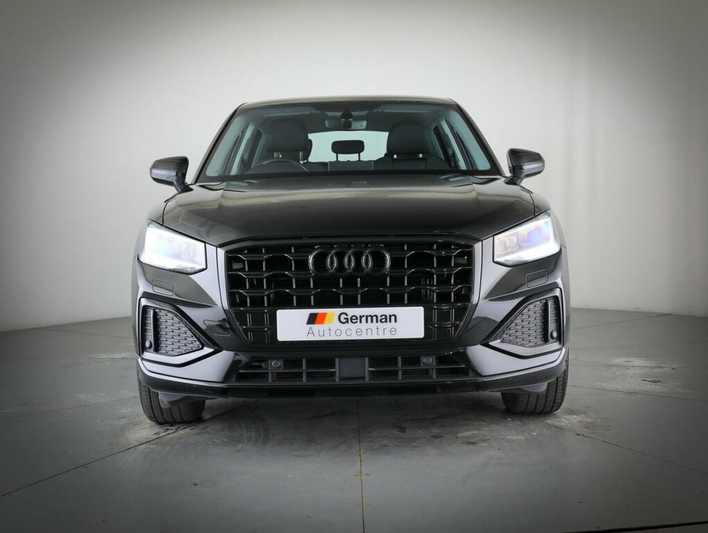 Audi Q2 1.5L Sport Black #4