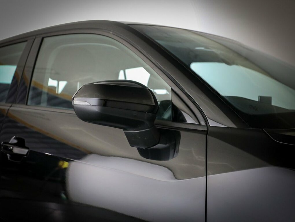 Audi Q2 1.5L Sport Black #6
