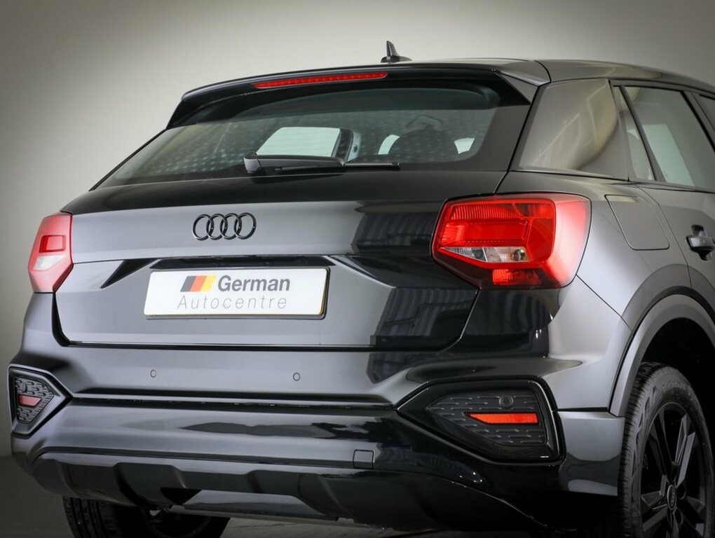 Audi Q2 1.5L Sport Black #5