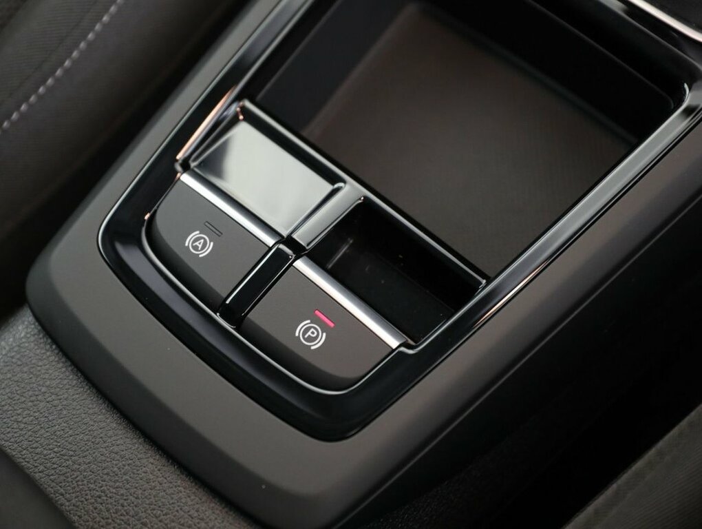 Audi Q2 30 Tfsi 116 Sport Black #30