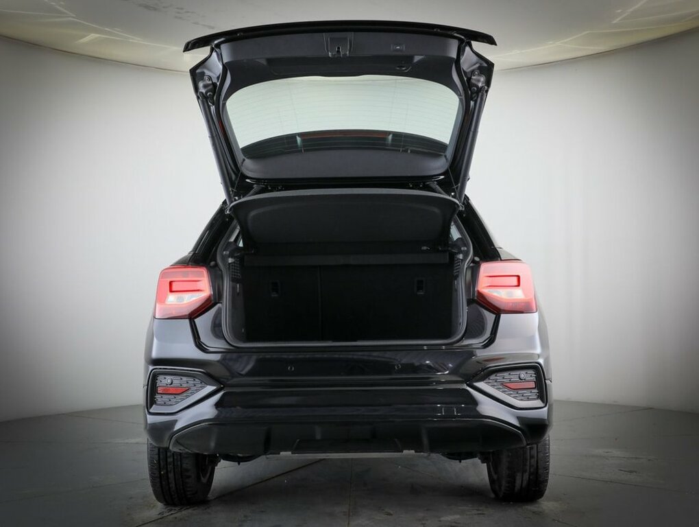 Audi Q2 30 Tfsi 116 Sport Black #13